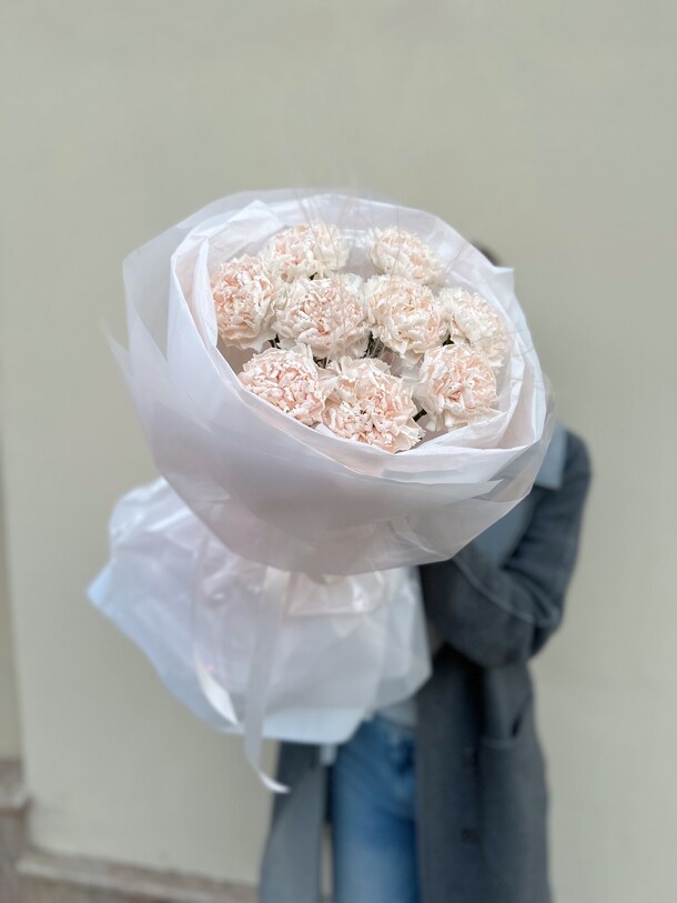 Букет из диантусов, артикул F1335155 - 2200 рублей, доставка по городу. Flawery - доставка цветов