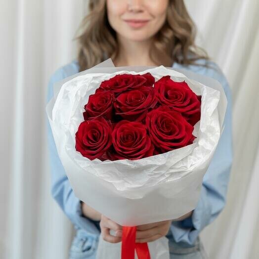 Букет из 7 красных роз, артикул F1447298 - 3163 рублей, доставка по городу. Flawery - доставка цветов