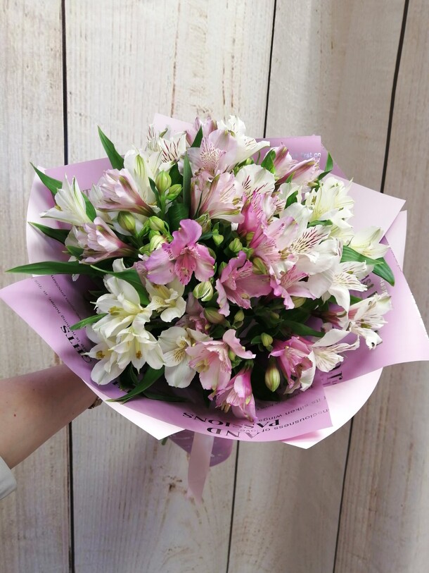 Нежность альстромерий, артикул F43958 - 2870 рублей, доставка по городу. Flawery - доставка цветов