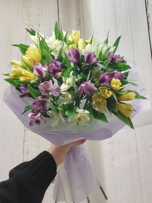 Яркий день, артикул F45055 - 2850 рублей, доставка по городу. Flawery - доставка цветов