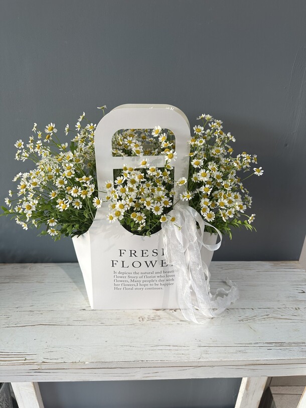 Сумочка с ромашками❤️😍, артикул F1297624 - 3260 рублей, доставка по городу. Flawery - доставка цветов