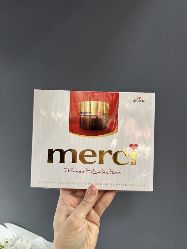 Коробочка конфет merci, артикул F1361726 - 750 рублей, доставка по городу. Flawery - доставка цветов