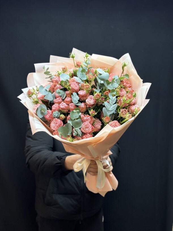 Кустовые пионовидные розы, артикул F1423350 - 11000 рублей, доставка по городу. Flawery - доставка цветов