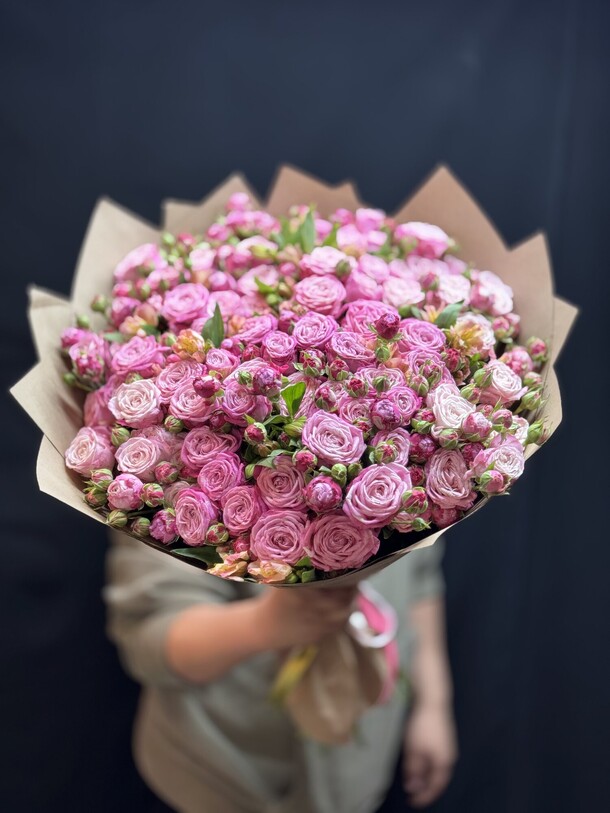 Букет из пионовидных роз, артикул F1423356 - 23000 рублей, доставка по городу. Flawery - доставка цветов