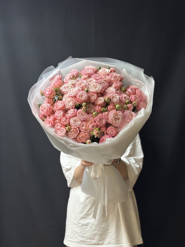 Кустовые пионовидные розы, артикул F1436631 - 18000 рублей, доставка по городу. Flawery - доставка цветов