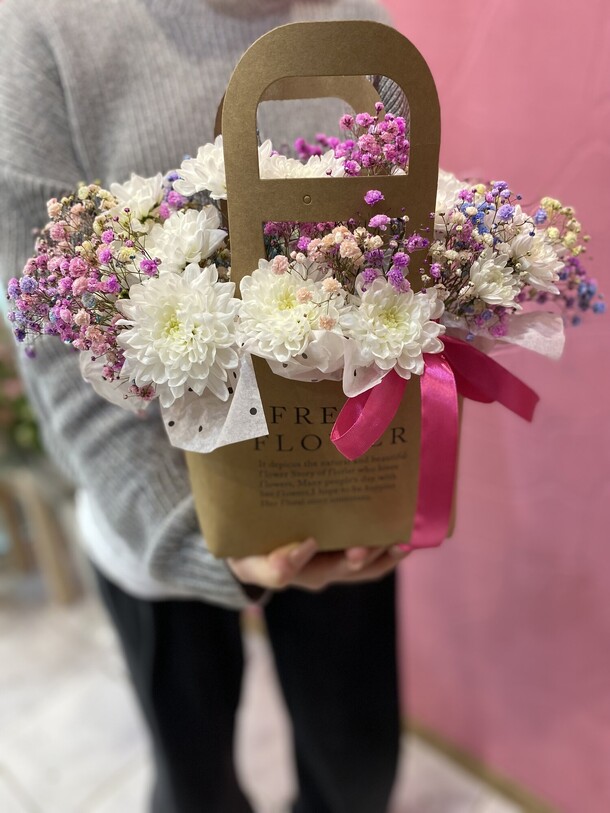 Цветочная композиция, артикул F1264575 - 2500 рублей, доставка по городу. Flawery - доставка цветов