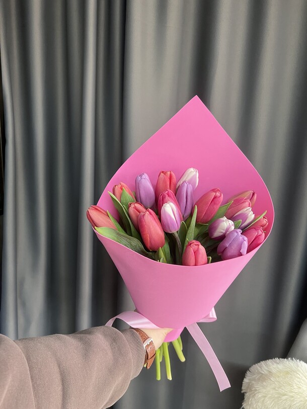 Тюльпаны, артикул F1266360 - 2727 рублей, доставка по городу. Flawery - доставка цветов