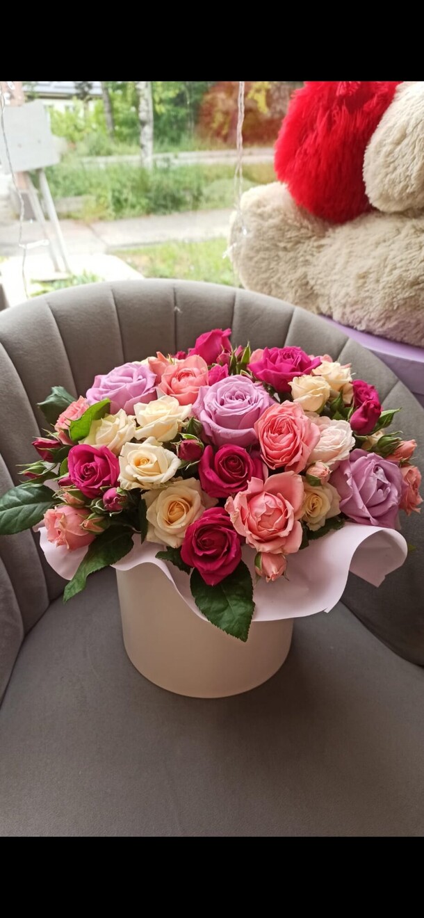 Цветы в коробке, артикул F1289742 - 4091 рублей, доставка по городу. Flawery - доставка цветов