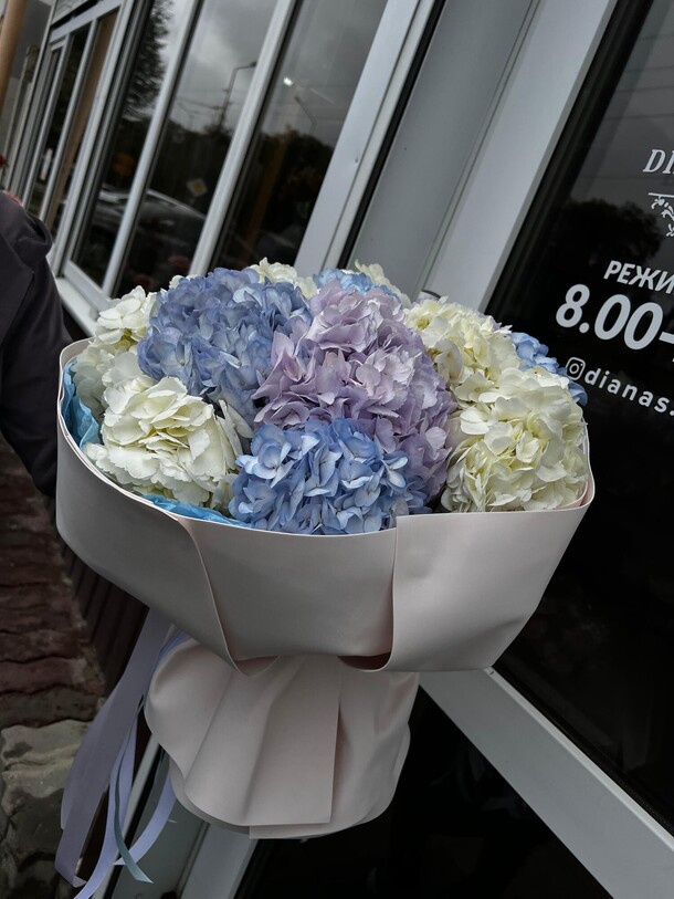 Букет из гортензий, артикул F1345220 - 9680 рублей, доставка по городу. Flawery - доставка цветов