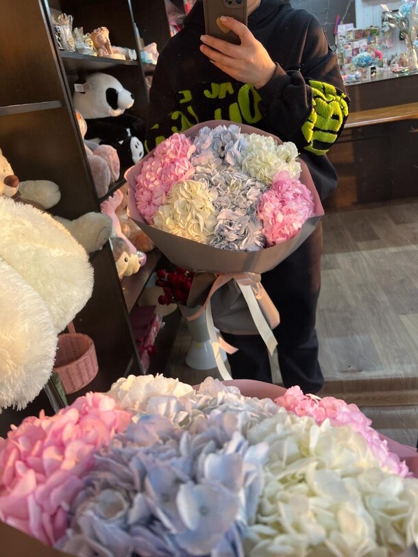 Букет из гортензий, артикул F1345239 - 4545 рублей, доставка по городу. Flawery - доставка цветов