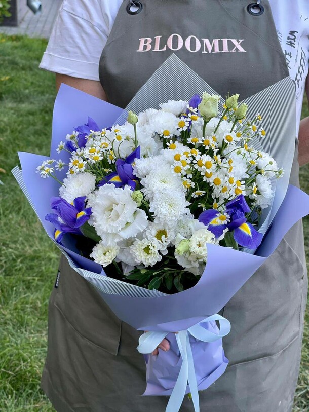 Синеглазка, артикул F1267476 - 6540 рублей, доставка по городу. Flawery - доставка цветов