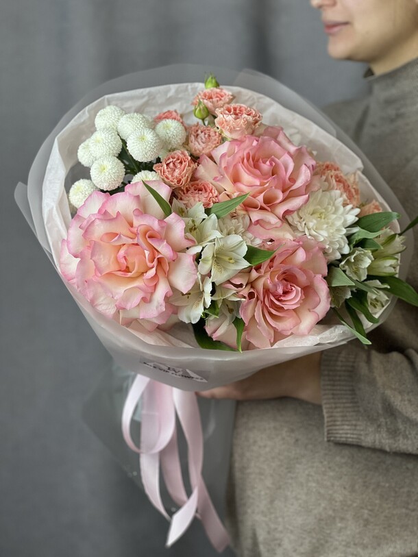 Букет с французскими розами, артикул F1364458 - 3800 рублей, доставка по городу. Flawery - доставка цветов