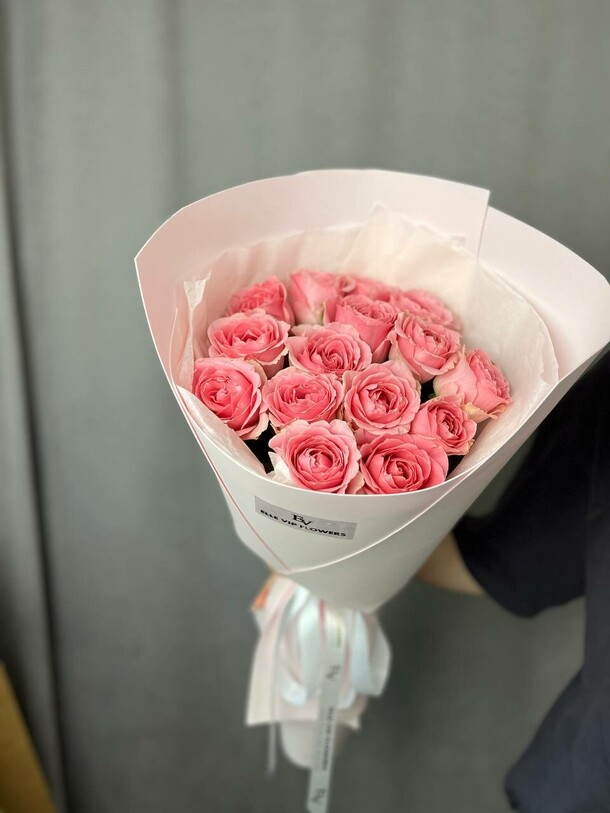 Розовые розы 15 шт, артикул F1419565 - 2990 рублей, доставка по городу. Flawery - доставка цветов