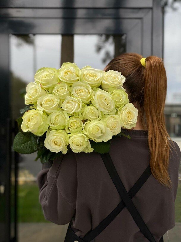 Роза "аваланж", артикул F1265111 - 6300 рублей, доставка по городу. Flawery - доставка цветов