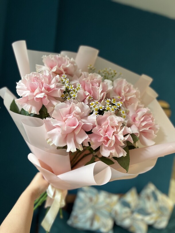 Французские розы и ромашки, артикул F1307859 - 5450 рублей, доставка по городу. Flawery - доставка цветов