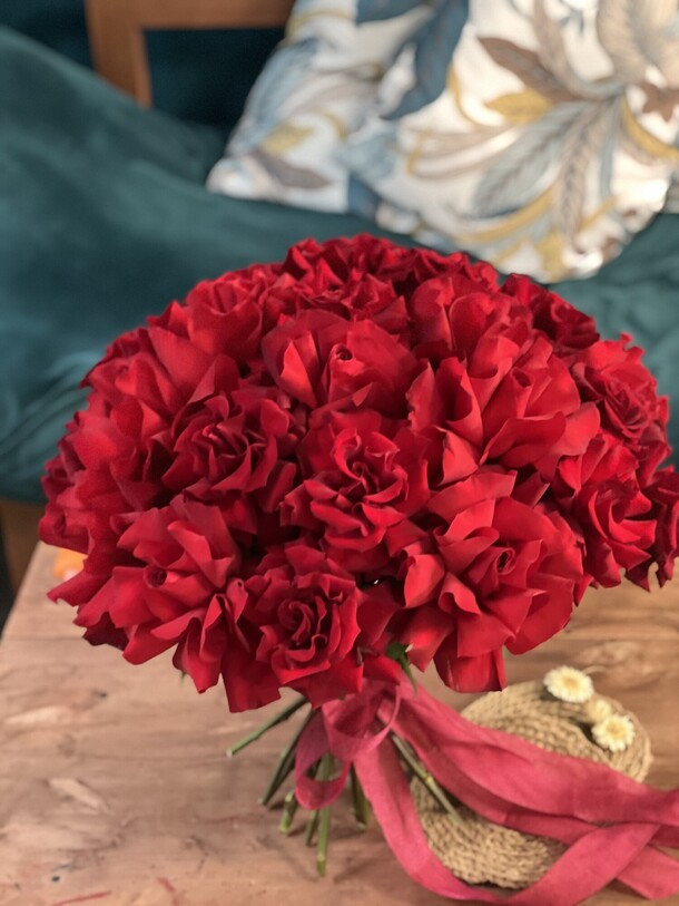 Роза французская 25, артикул F1313269 - 16950 рублей, доставка по городу. Flawery - доставка цветов