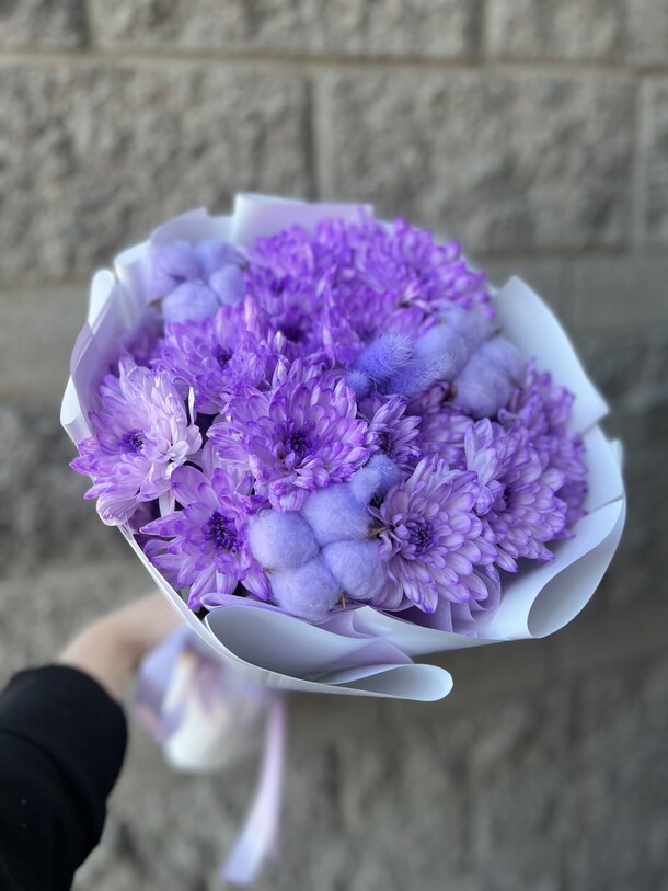 Хризантемы с хлопком и лагурусои, артикул F1407187 - 2850 рублей, доставка по городу. Flawery - доставка цветов