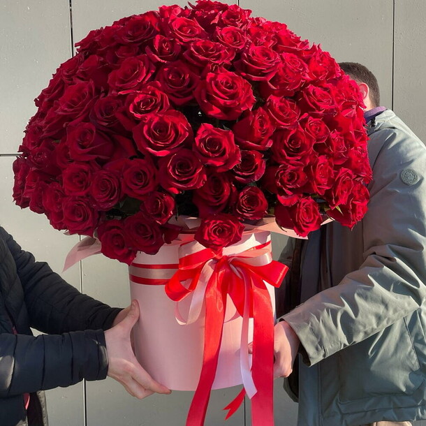 Премиум букет 201 роза в коробке, артикул F1524732 - 91199 рублей, доставка по городу. Flawery - доставка цветов