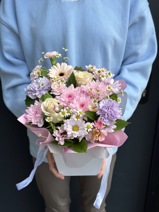 Летняя композиция, артикул F1426270 - 4091 рублей, доставка по городу. Flawery - доставка цветов