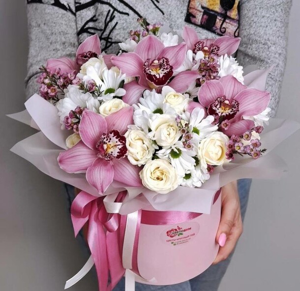 Сборная коробочка с орхидеями, артикул F1227095 - 7250 рублей, доставка по городу. Flawery - доставка цветов