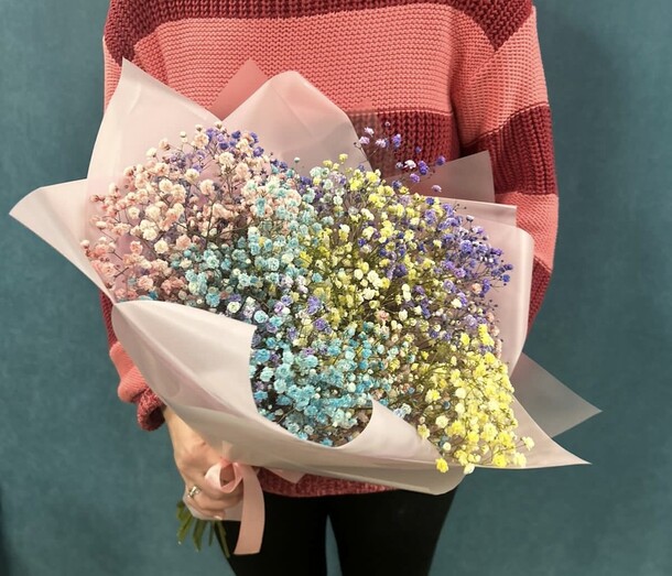 Букет из радужной гипсофилы, артикул F1204320 - 2714 рублей, доставка по городу. Flawery - доставка цветов