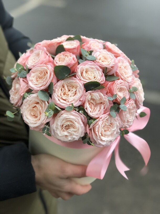 Коробочка мадам, артикул F1274181 - 6640 рублей, доставка по городу. Flawery - доставка цветов