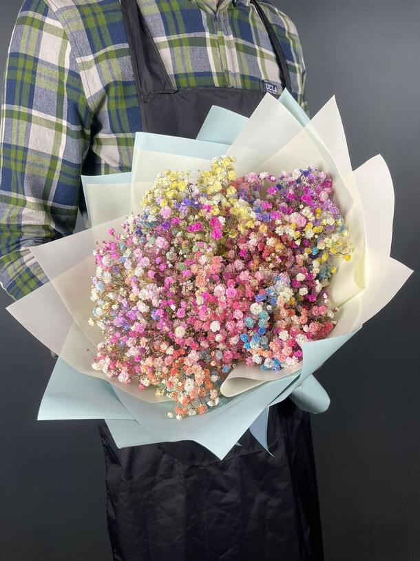 Букет радужная гипсофила, артикул F1340367 - 2847 рублей, доставка по городу. Flawery - доставка цветов