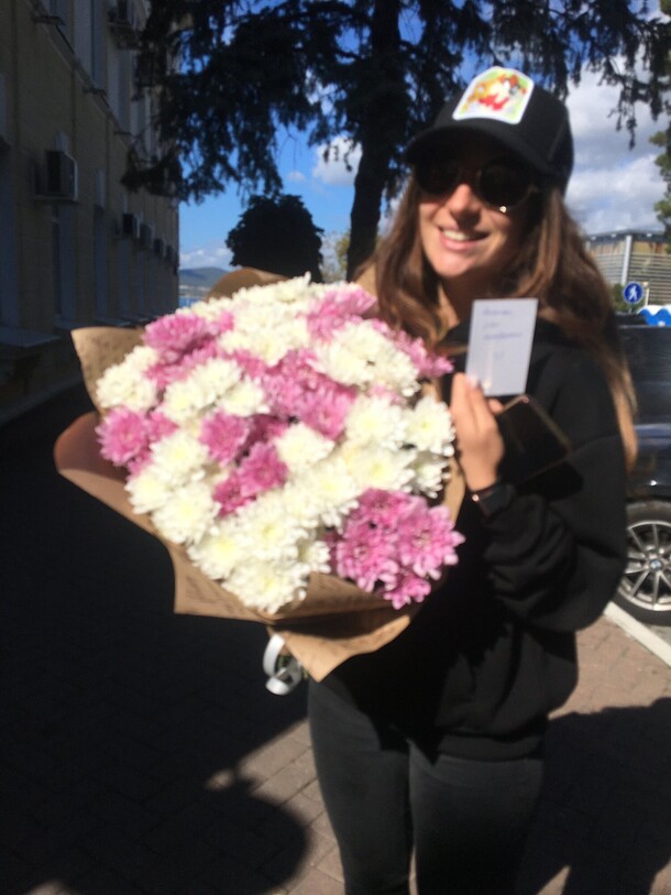 Букет кустовых хризантем, артикул F1146088 - 7600 рублей, доставка по городу. Flawery - доставка цветов