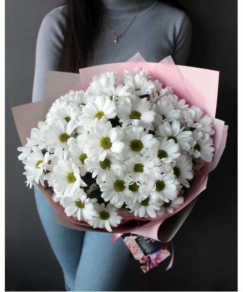 Букет ромашек, артикул F1180095 - 3400 рублей, доставка по городу. Flawery - доставка цветов