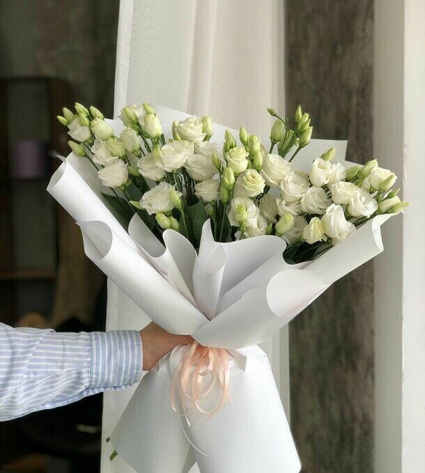 Букет белоснежных эустом, артикул F1181297 - 4990 рублей, доставка по городу. Flawery - доставка цветов