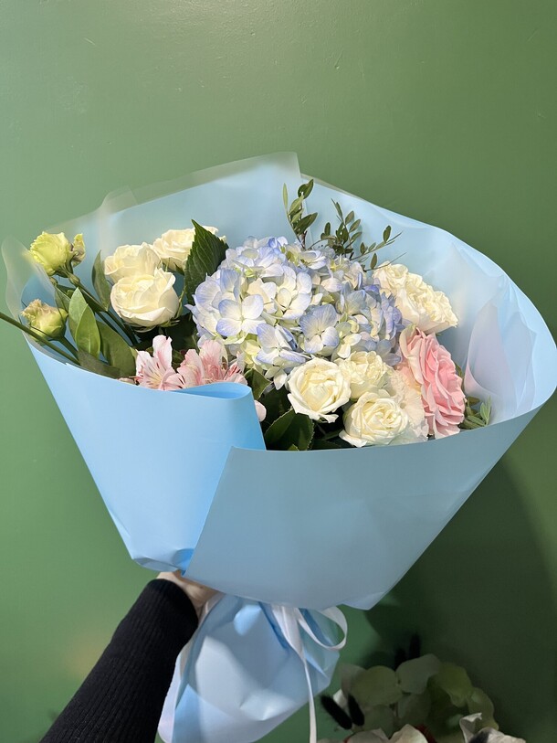 Букет южная звезда, артикул F1236462 - 3500 рублей, доставка по городу. Flawery - доставка цветов