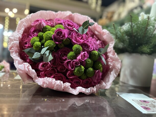 Букет из пионовидных роз баблс, артикул F1237339 - 6500 рублей, доставка по городу. Flawery - доставка цветов