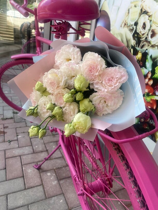 Букет эустом, артикул F1295901 - 2500 рублей, доставка по городу. Flawery - доставка цветов