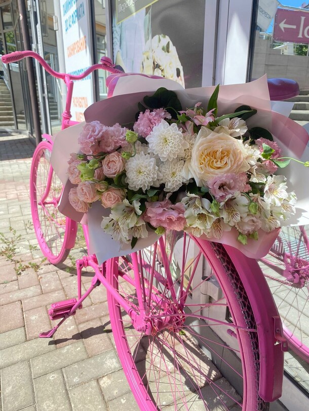 Букет ажурный вайб, артикул F1308486 - 5000 рублей, доставка по городу. Flawery - доставка цветов