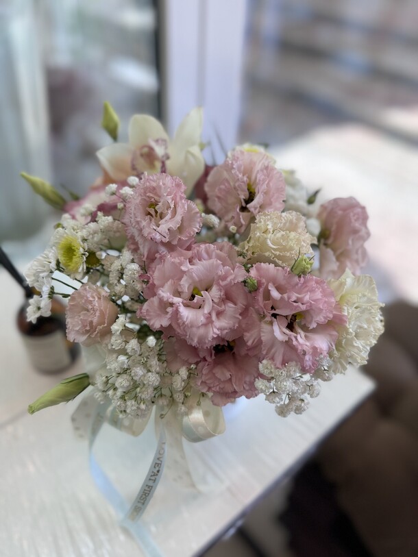 Композиция -комплимент, артикул F1320845 - 2500 рублей, доставка по городу. Flawery - доставка цветов