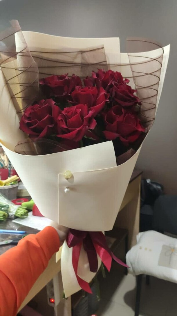 Букет красных французских роз, артикул F1384983 - 3900 рублей, доставка по городу. Flawery - доставка цветов