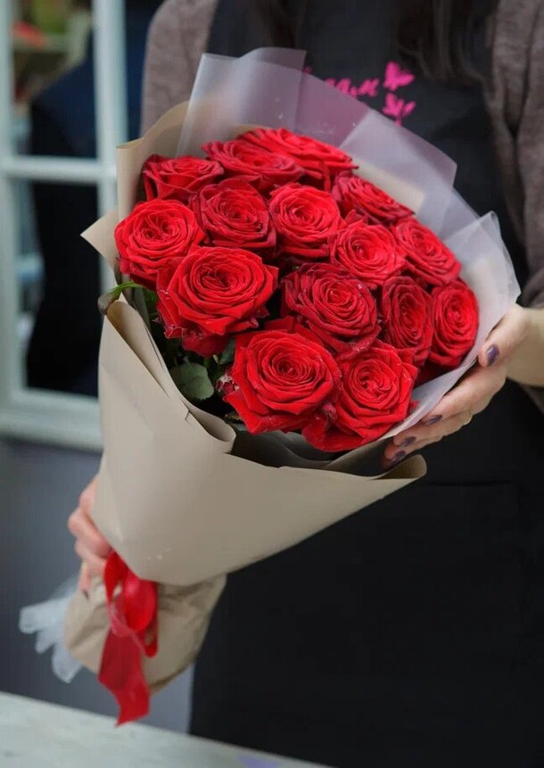 Рубины, артикул F1120392 - 4700 рублей, доставка по городу. Flawery - доставка цветов