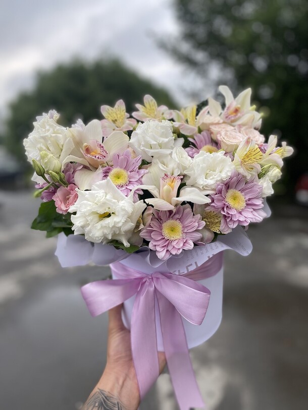 Сборная композиция с орхидеей, артикул F1134668 - 7440 рублей, доставка по городу. Flawery - доставка цветов