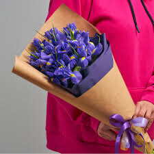 Букет ирисов, артикул F1135159 - 3509 рублей, доставка по городу. Flawery - доставка цветов