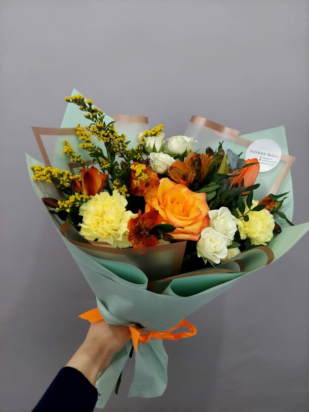 Букет сборный , летний, артикул F1173551 - 3128 рублей, доставка по городу. Flawery - доставка цветов