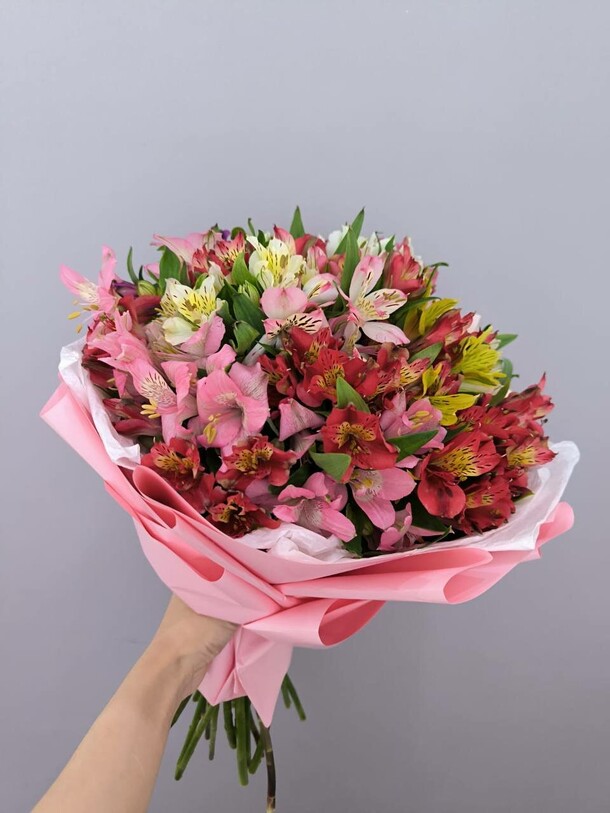 Радужное облако, артикул F1299516 - 4387 рублей, доставка по городу. Flawery - доставка цветов