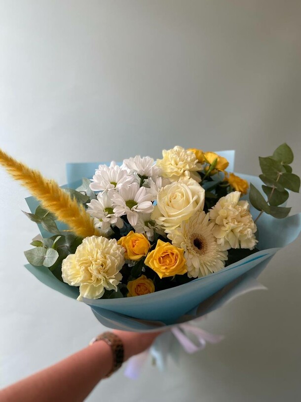 Солнечная композиция, артикул F1301321 - 3423 рублей, доставка по городу. Flawery - доставка цветов