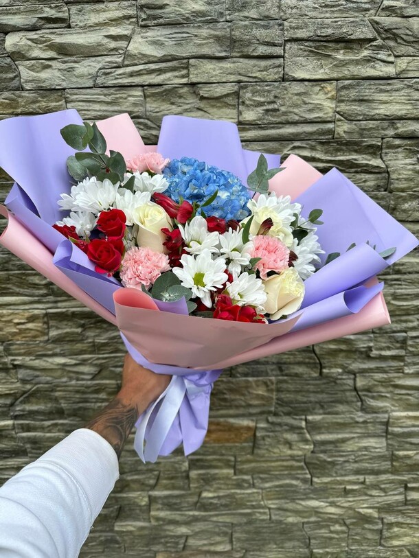 Пышный праздник, артикул F1303702 - 5704 рублей, доставка по городу. Flawery - доставка цветов