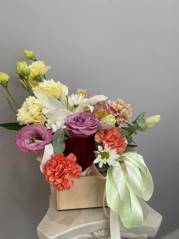 Ящичек с сюрпризом, артикул F1303803 - 3073 рублей, доставка по городу. Flawery - доставка цветов