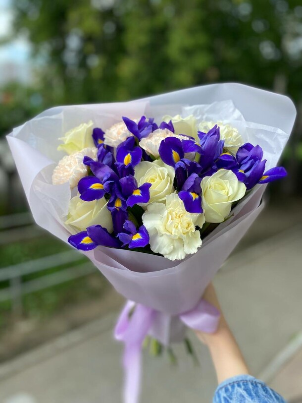 Бабочки в животе, артикул F1305736 - 4034 рублей, доставка по городу. Flawery - доставка цветов