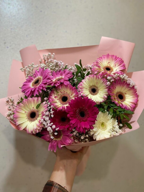 Яркие герберы, артикул F1309541 - 4036 рублей, доставка по городу. Flawery - доставка цветов