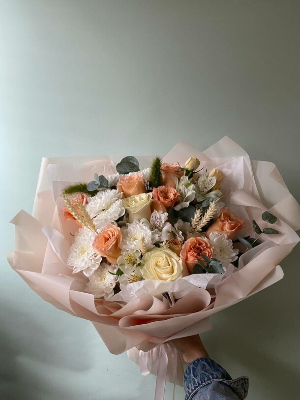 Прямо в сердце, артикул F1309931 - 6849 рублей, доставка по городу. Flawery - доставка цветов