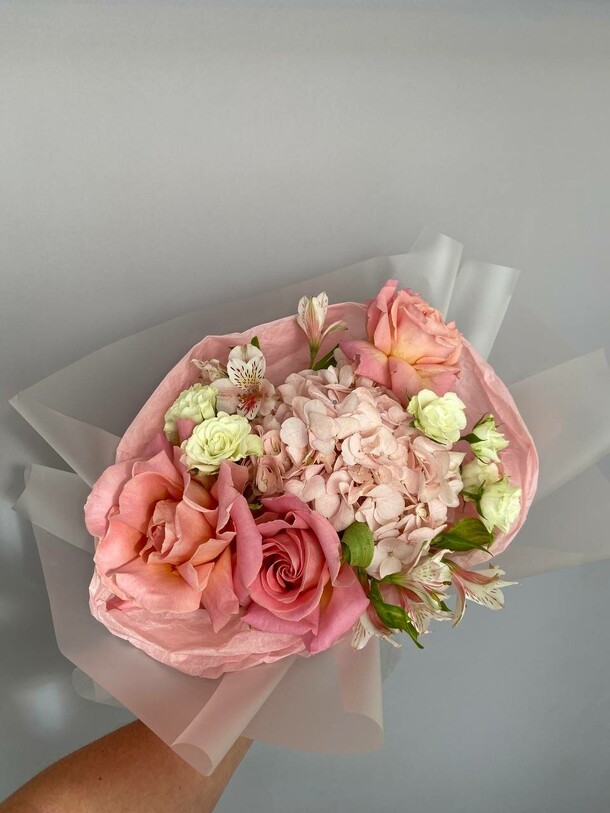 Розовый пончик, артикул F1313285 - 3825 рублей, доставка по городу. Flawery - доставка цветов