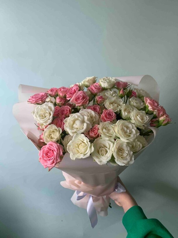 Розы кустовые, артикул F1315696 - 7896 рублей, доставка по городу. Flawery - доставка цветов