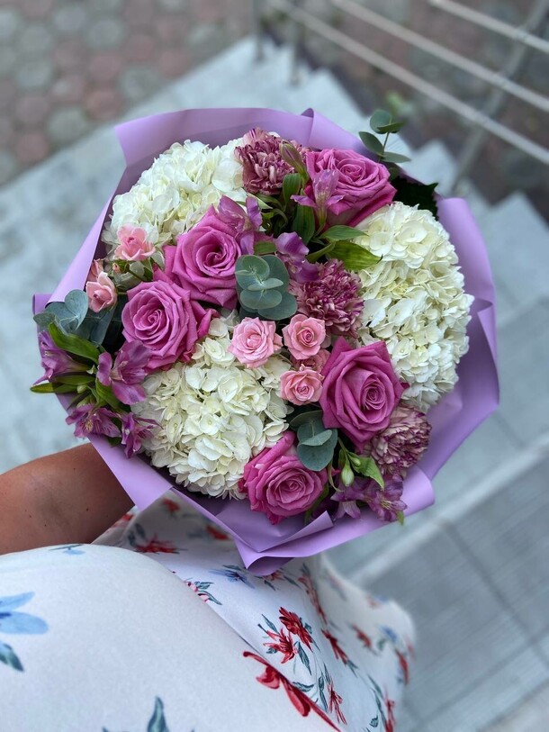 Трио гортензий, артикул F1315700 - 7690 рублей, доставка по городу. Flawery - доставка цветов